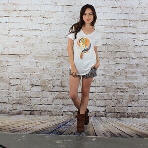 Horse w/ Fringe Feather Sleeveless Tee